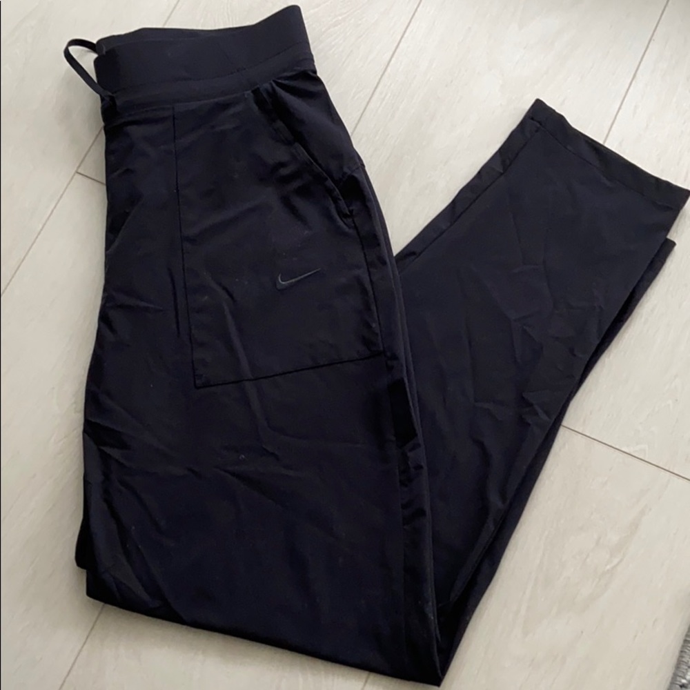 Nike Bliss Luxe standard fit